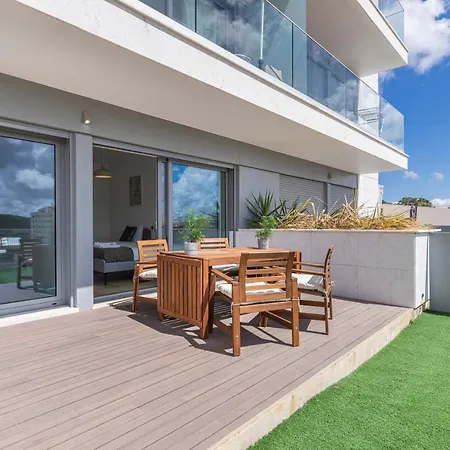 Fabulous Terrace Over Monsanto By Innkeeper * Lisboa