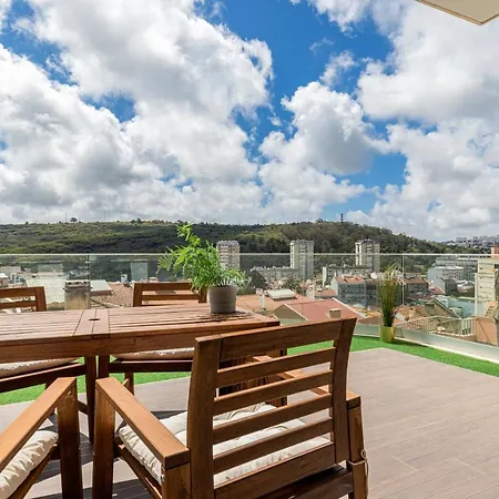 Апартаменты Fabulous Terrace Over Monsanto By Innkeeper Лиссабон
