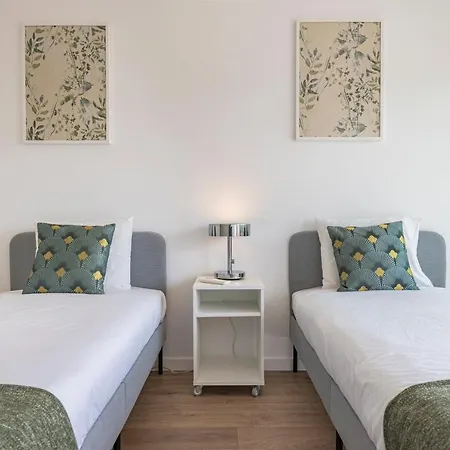 Fabulous Terrace Over Monsanto By Innkeeper * Лиссабон