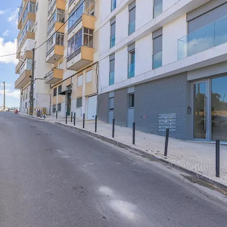 Апартаменты Fabulous Terrace Over Monsanto By Innkeeper Лиссабон