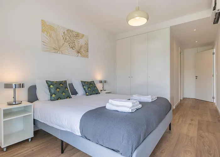 Fabulous Terrace Over Monsanto By Innkeeper Apartment