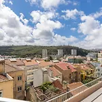 Fabulous Terrace Over Monsanto By Innkeeper Appartamento